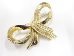 アンティーク　ブローチ